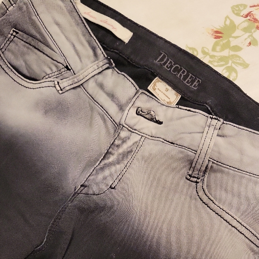 Women's Gray and Black Ombre Jeans